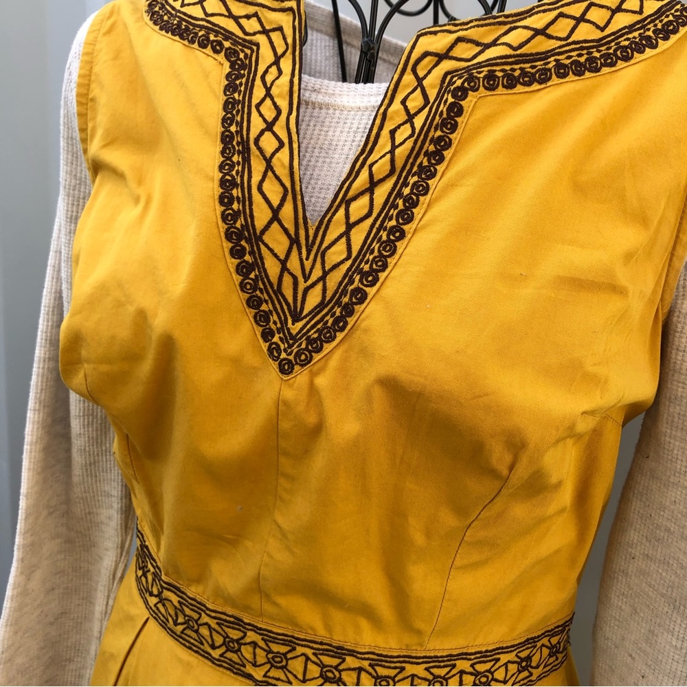 RENAISSANCE DRESS SIZE M-8 Mustard Yellow